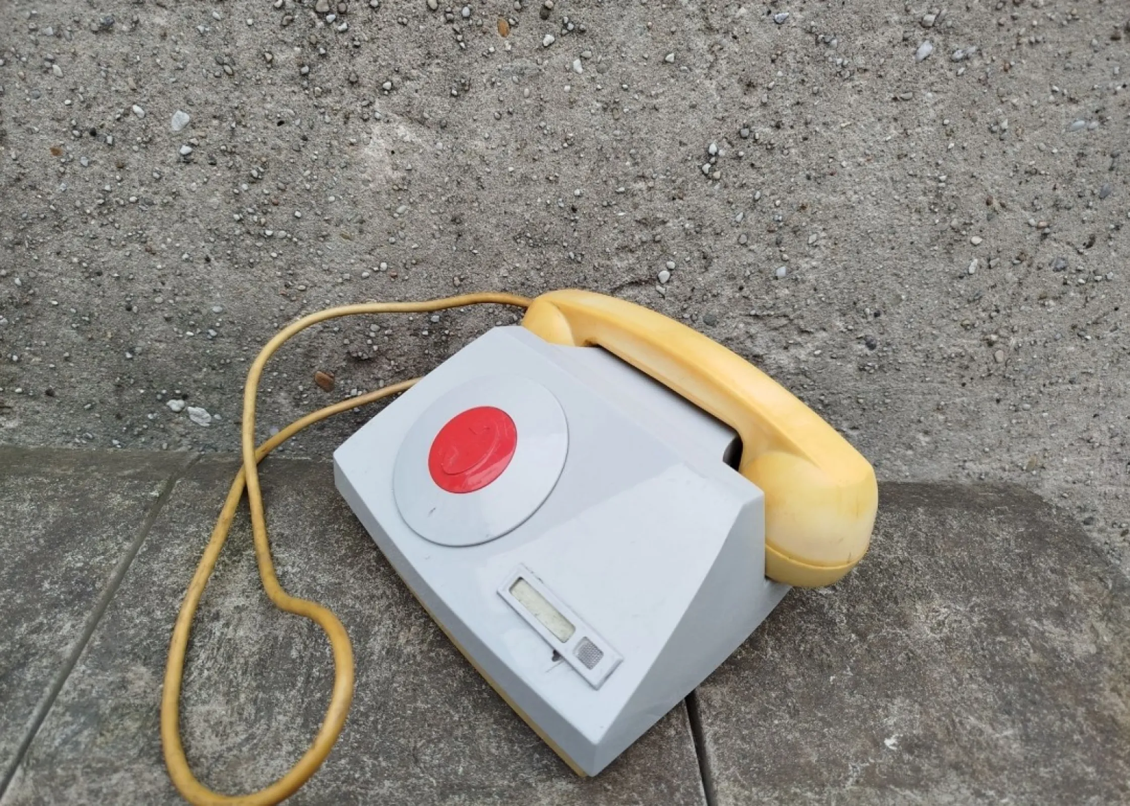 Legendarny radziecki telefon P-170 aparat łączności specjalnej