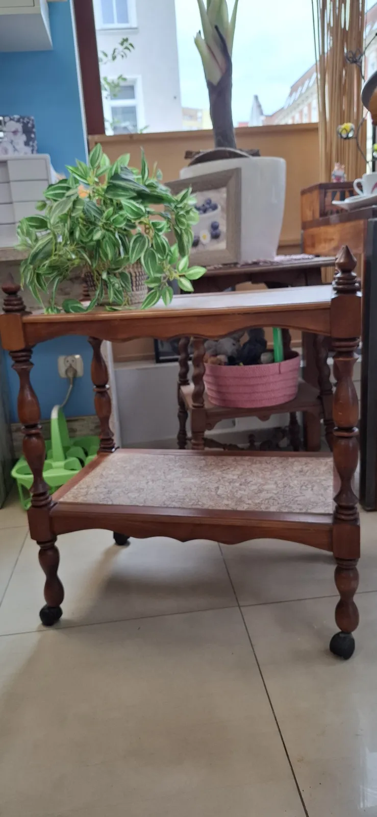 DREWNIANY BAREK VINTAGE NA KÓŁKACH