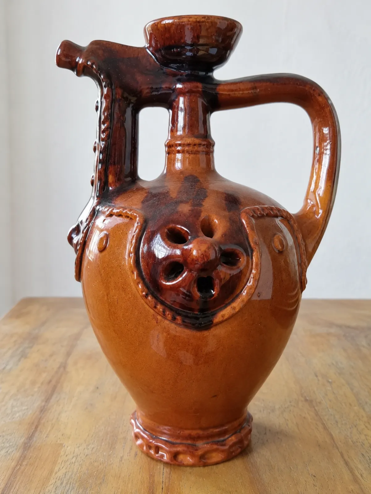 Ozdobny dzban ceramiczny vintage 24 cm + 6 kieliszków – ceramika retro