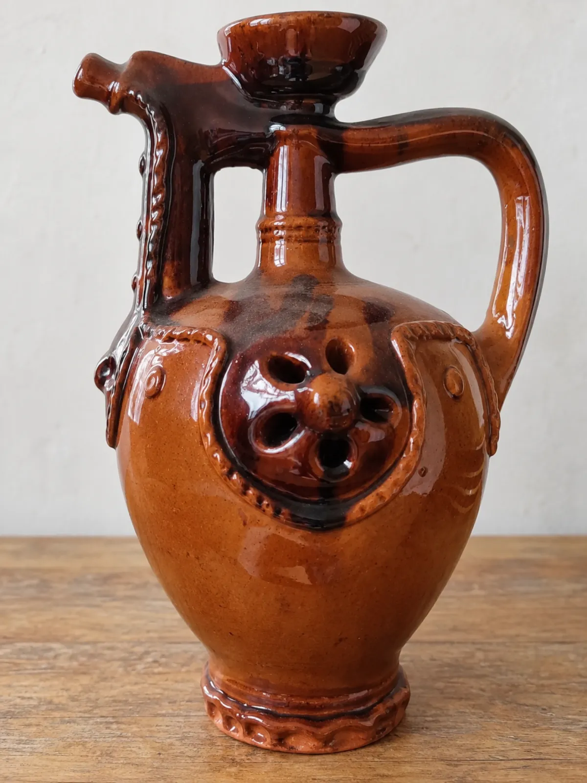 Ozdobny dzban ceramiczny vintage 24 cm + 6 kieliszków – ceramika retro