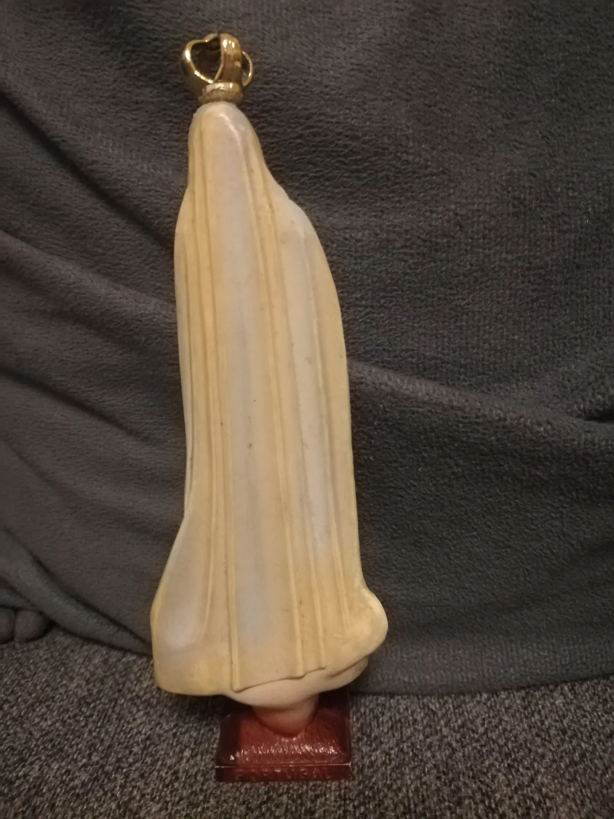Matka Boża Fatimska figurka 17 cm – korona, gołębie, złocenia